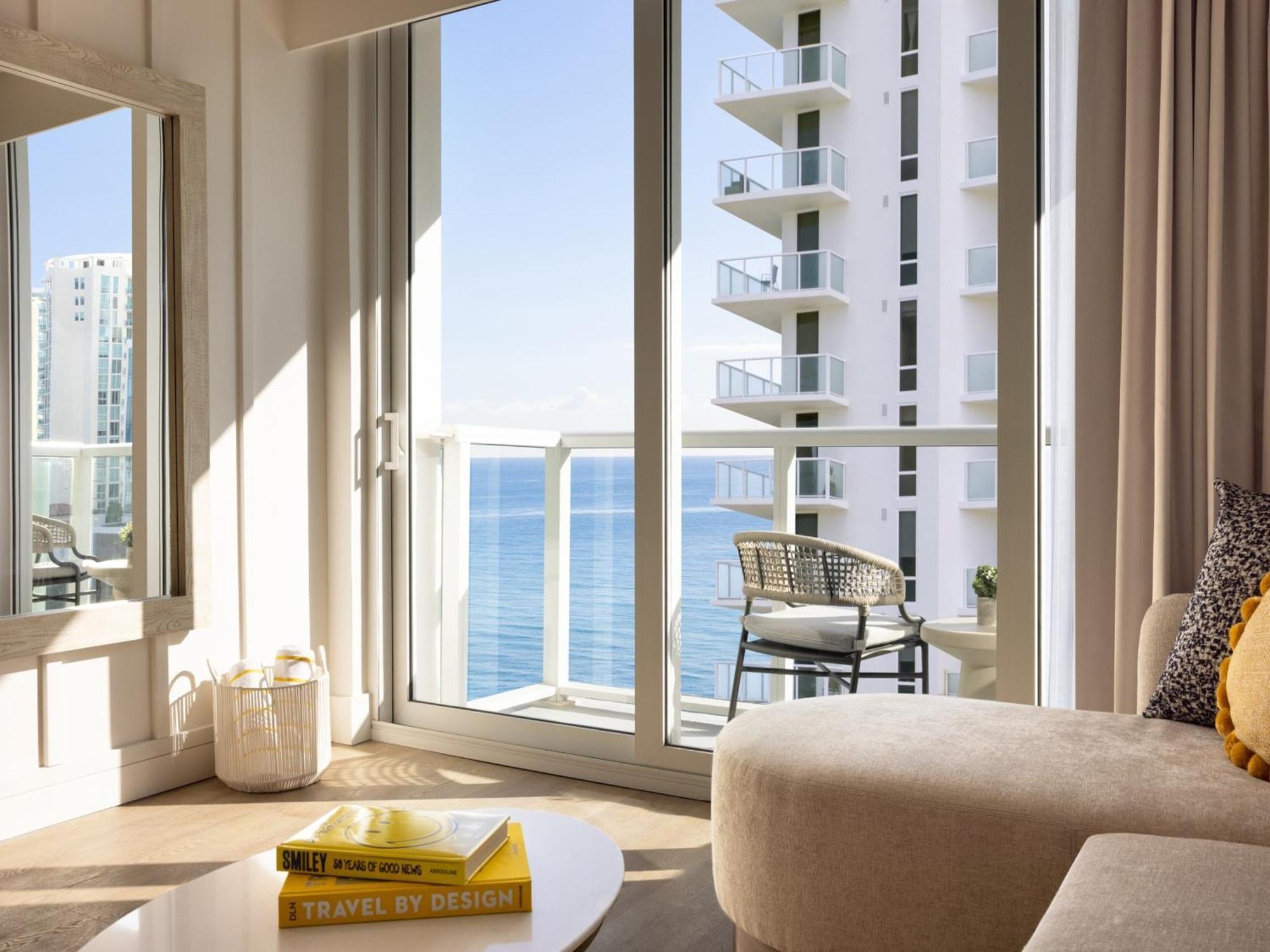 Ocean View King Room Balcony-Newly Renovated