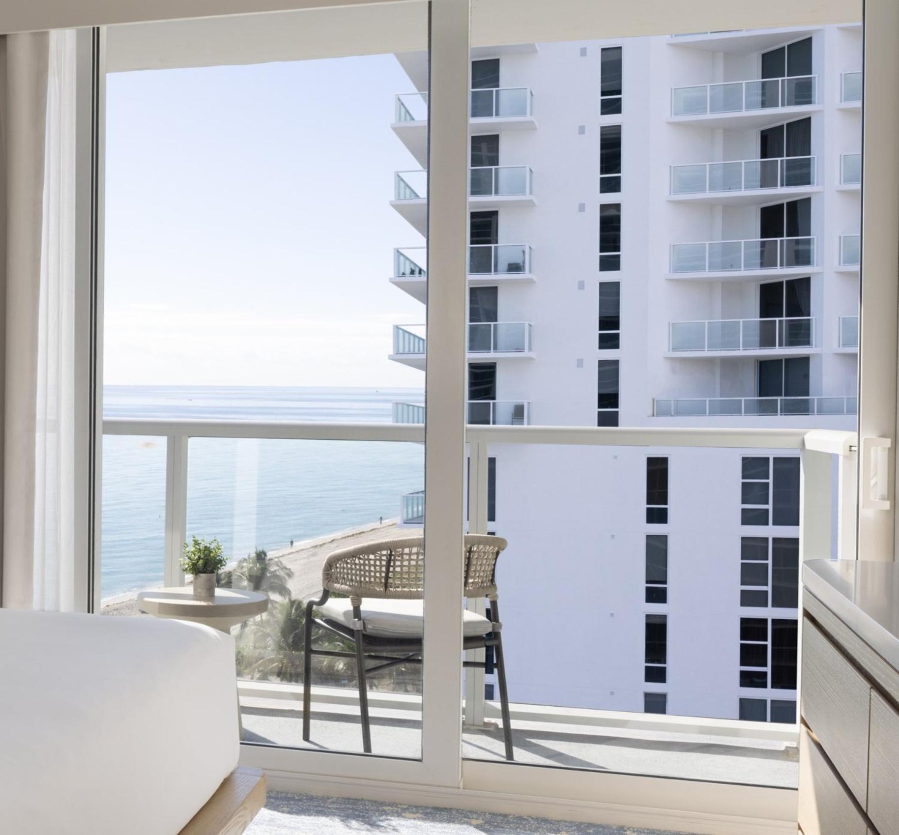 Ocean View 2 Queen Balcony-Newly Renovated